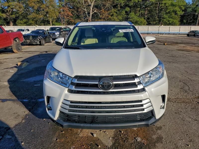 2017 Toyota Highlander se