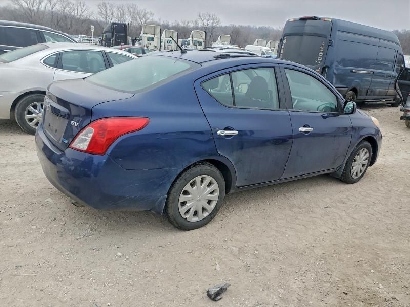 2012 Nissan Versa s