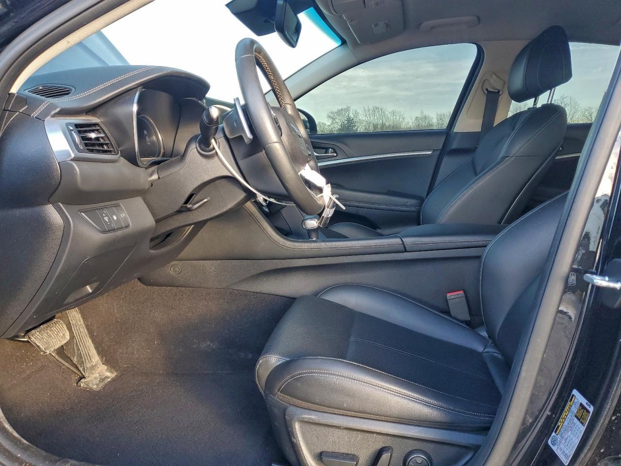 2023 Genesis G70 Base