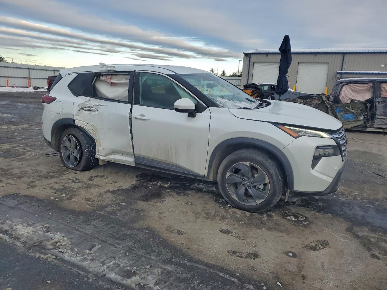 2024 Nissan Rogue sv