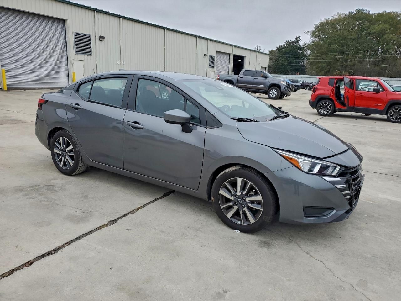 2023 Nissan Versa sv