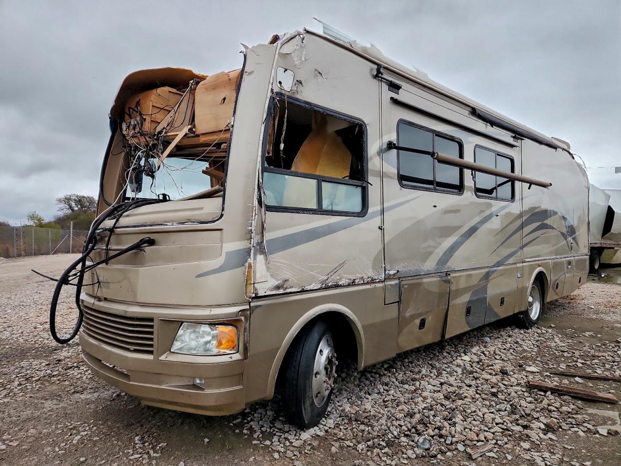 2006 Workhorse Custom Chassis Motorhome Chassis W22