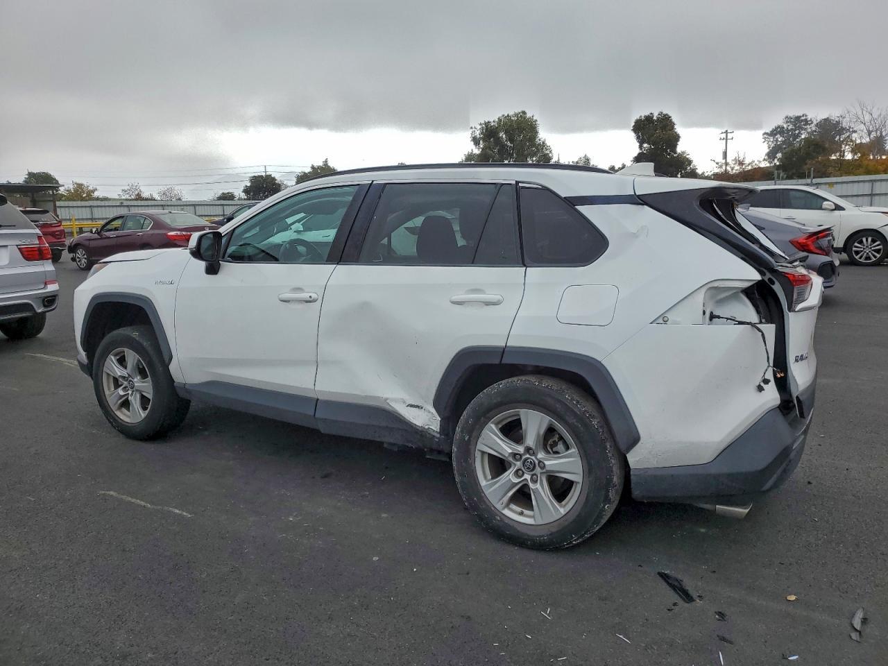 2020 Toyota Rav4 le
