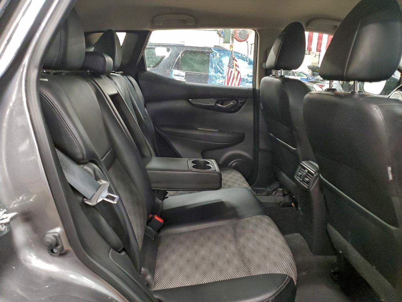 2022 Nissan Rogue Sport sv