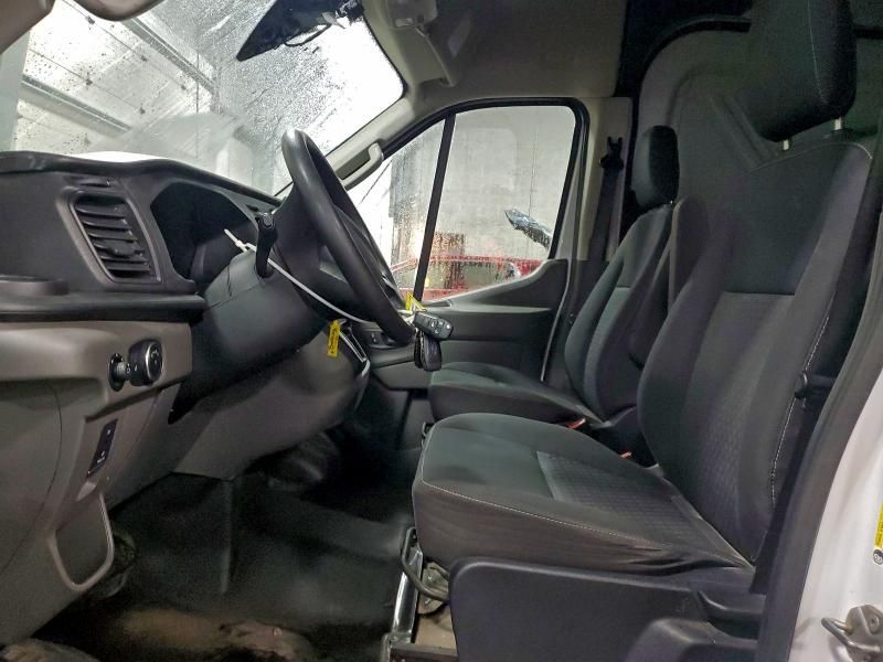 2022 Ford Transit 250 Delivery van