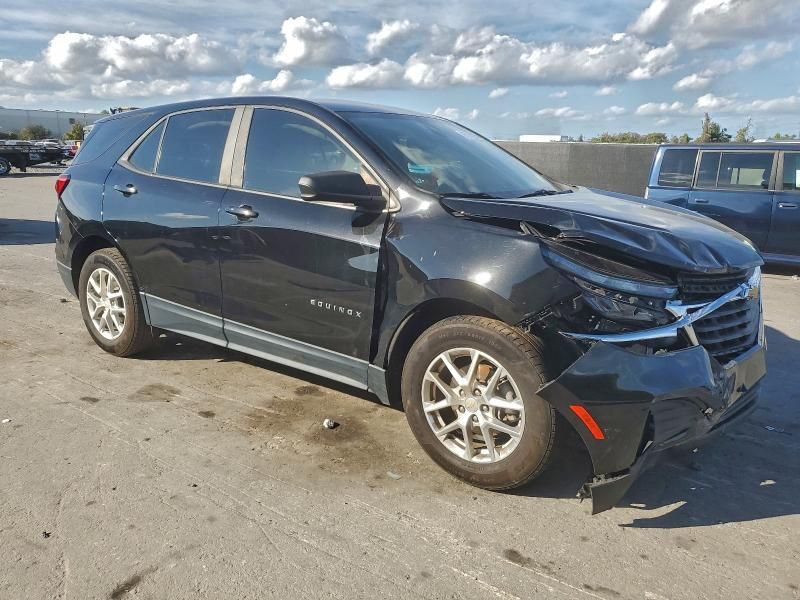 2022 Chevrolet Equinox ls