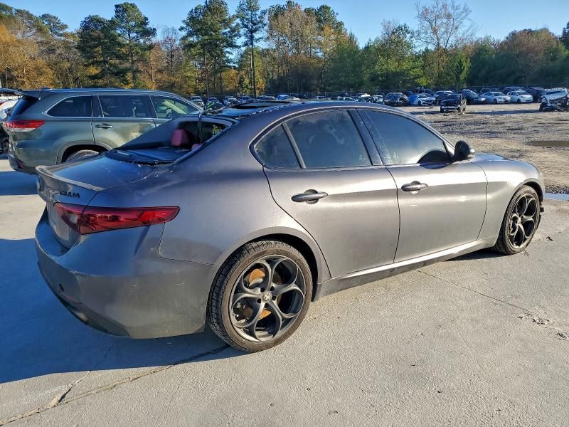 2018 Alfa Romeo Giulia ti Q4