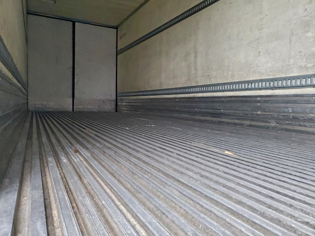 2017 Utility VS2RA Refrigerated Van Trailer