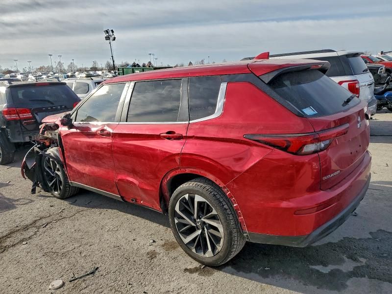 2022 Mitsubishi Outlander es