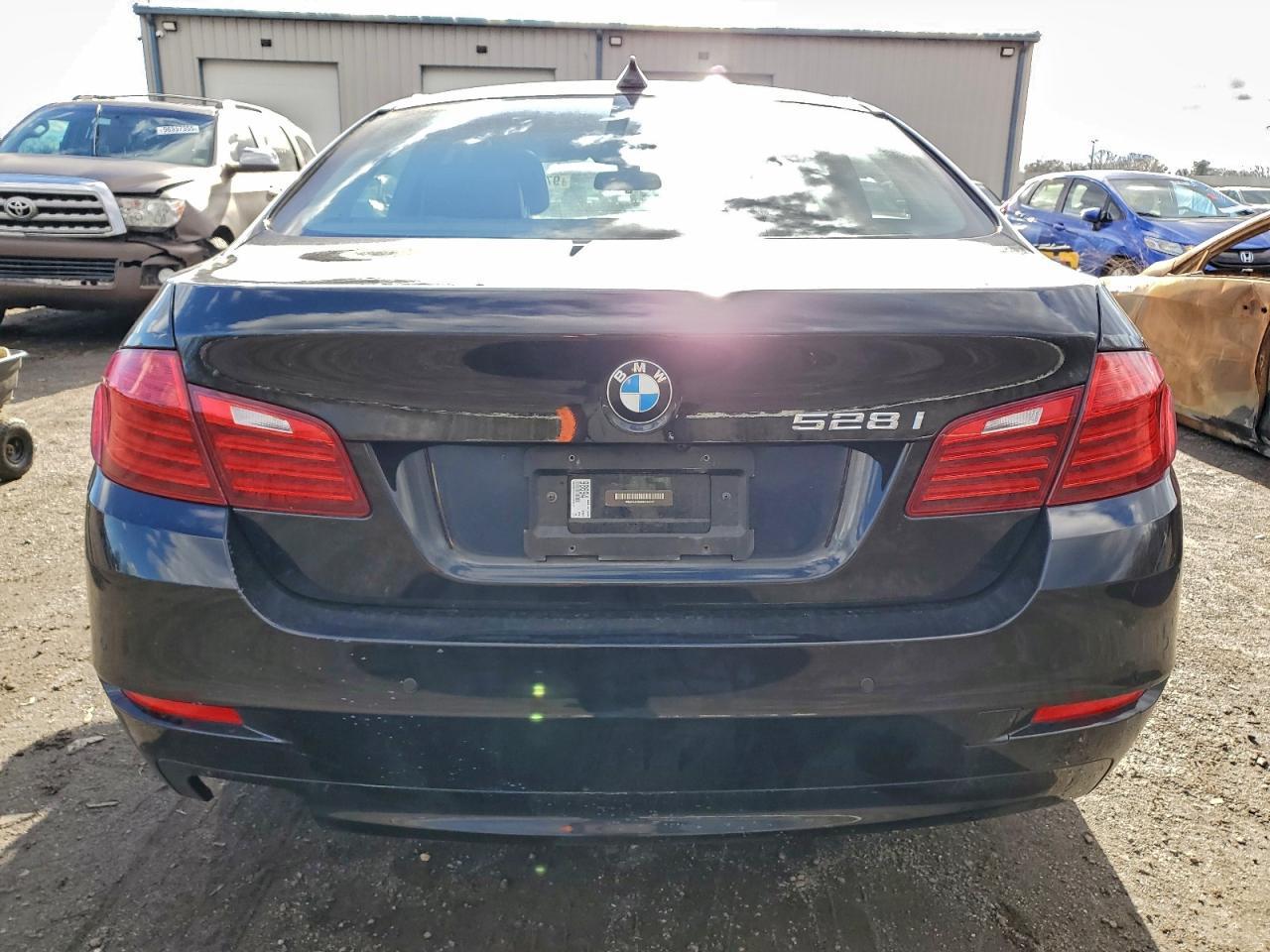 2016 BMW 528 i