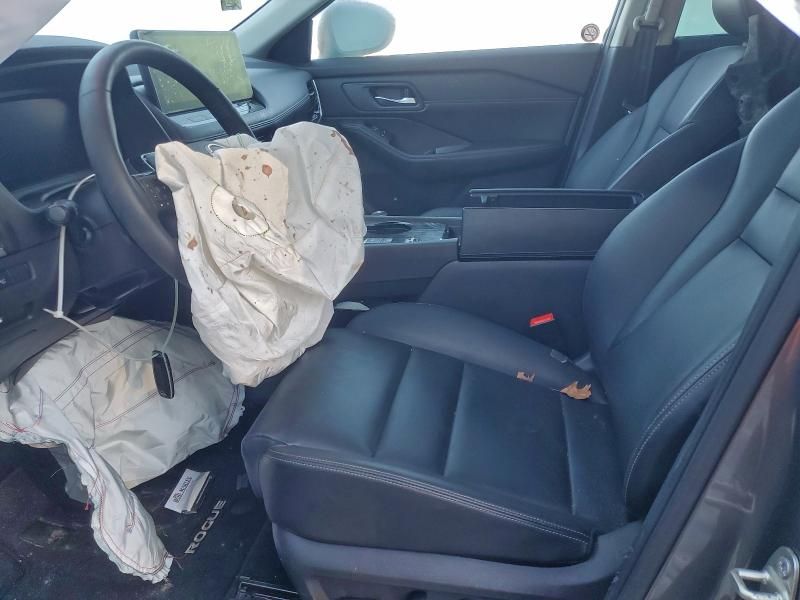 2025 Nissan Rogue sl