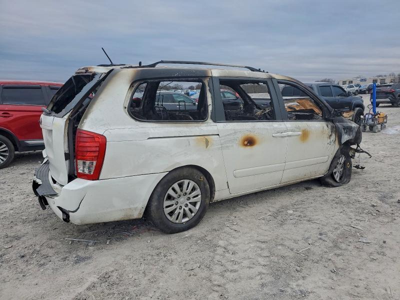 2014 KIA Sedona lx