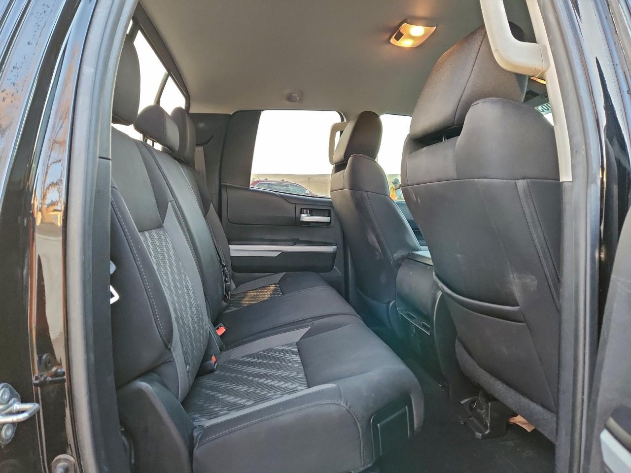 2019 Toyota Tundra Double cab sr