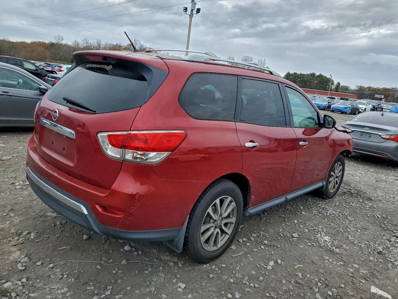 2016 Nissan Pathfinder s