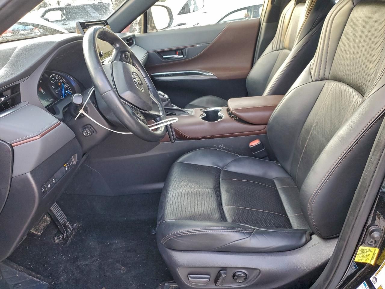 2021 Toyota Venza le