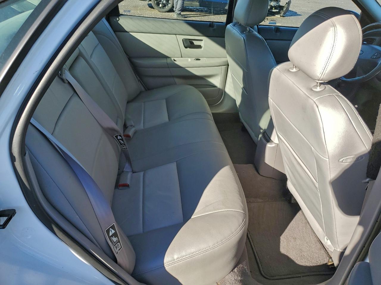 2003 Ford Taurus sel
