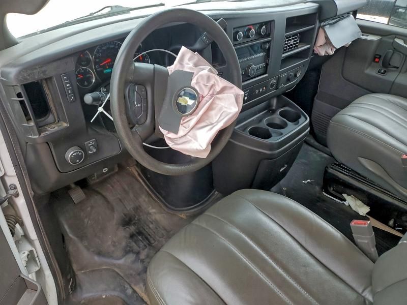 2019 Chevrolet Express G3500 BOX Truck