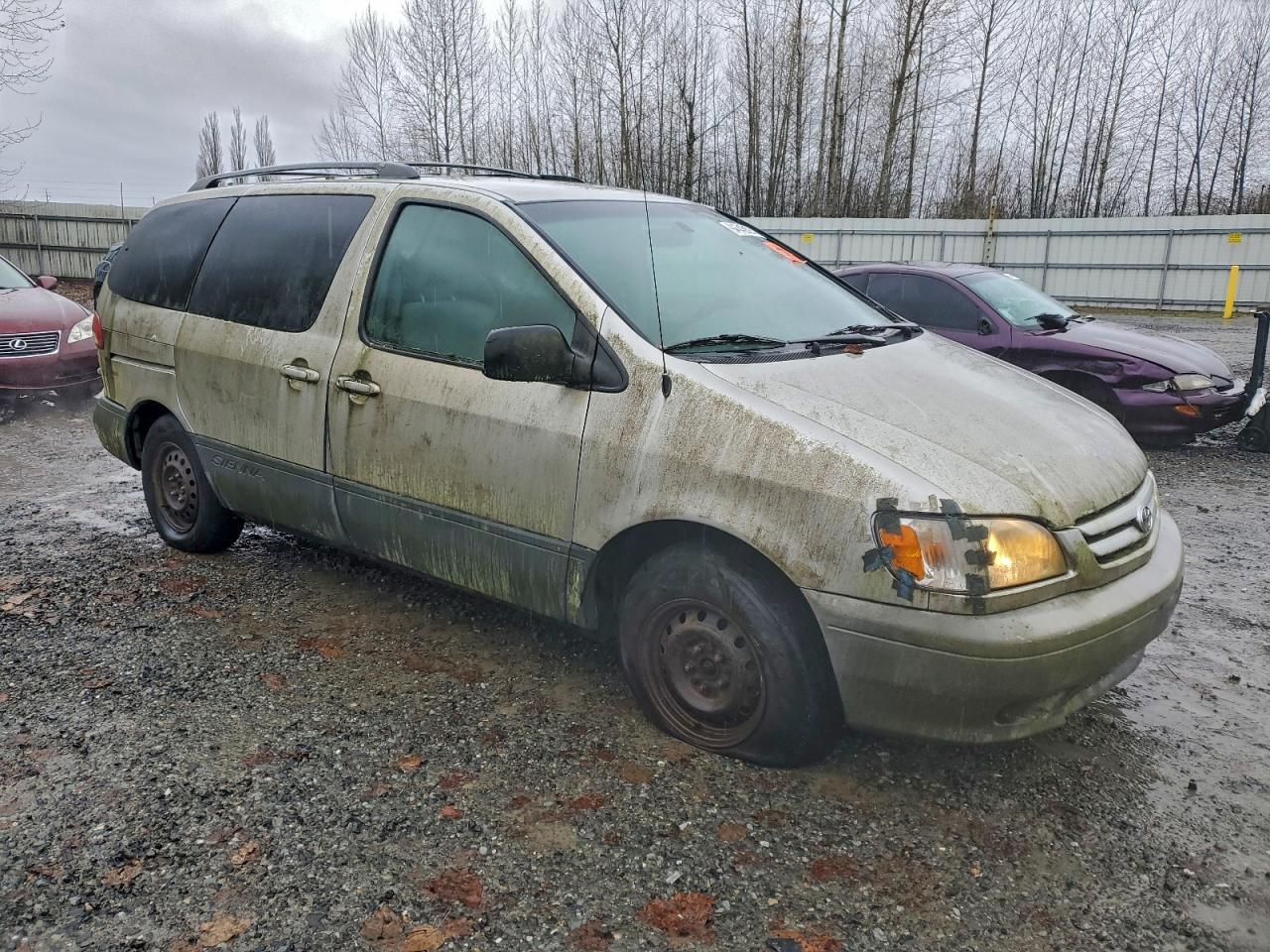 2003 Toyota Sienna le