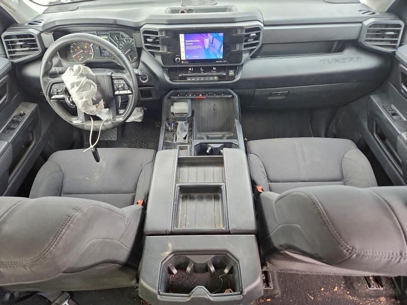 2023 Toyota Tundra Double cab sr