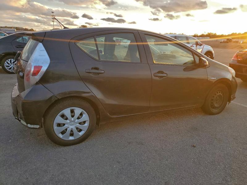 2013 Toyota Prius c