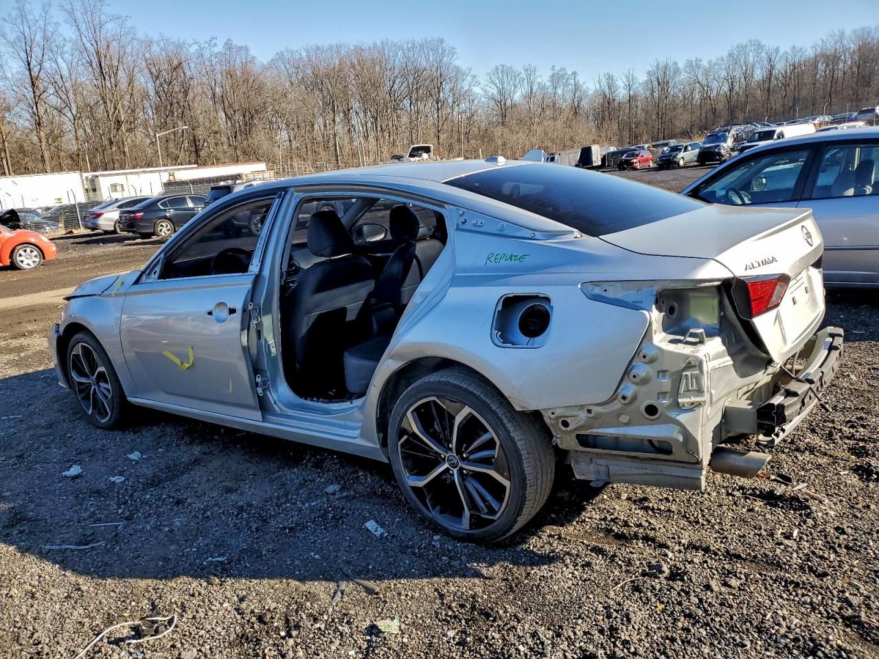 2023 Nissan Altima sr