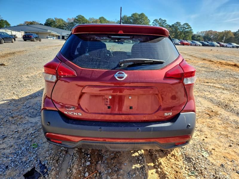 2020 Nissan Kicks sr