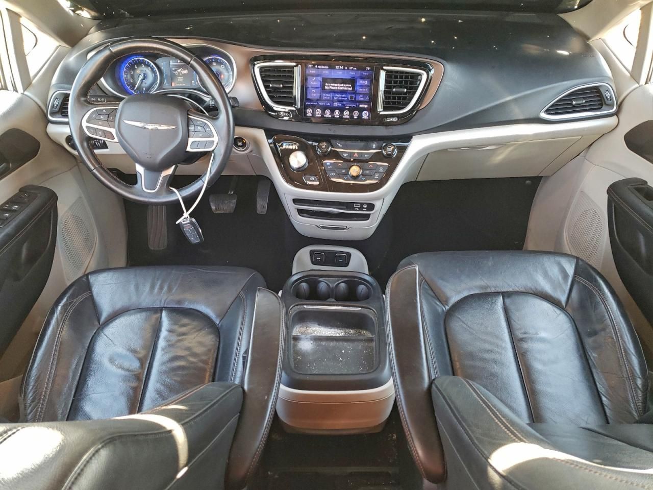 2017 Chrysler Pacifica Touring l