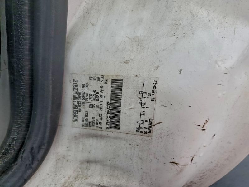 2001 Ford F650 Super