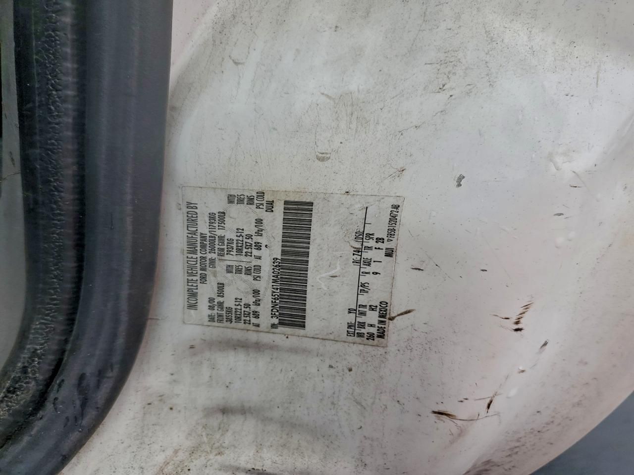 2001 Ford F650 Super