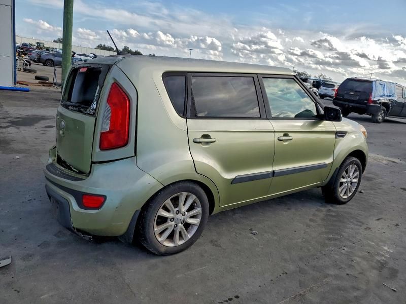 2013 KIA Soul +