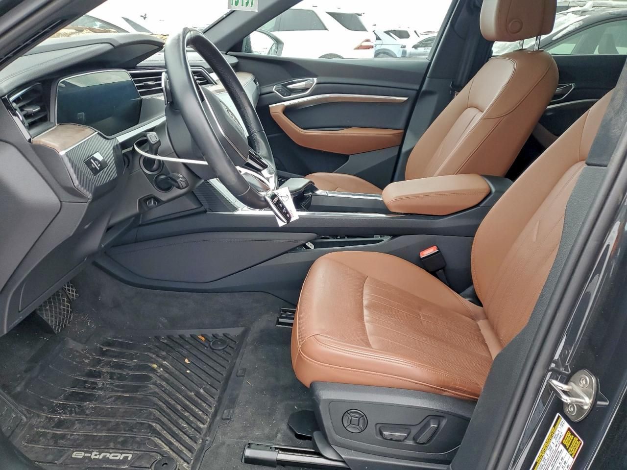 2022 Audi E-tron Premium Plus