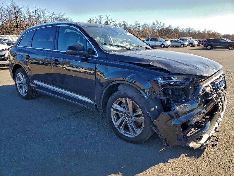 2023 Audi Q7 Premium