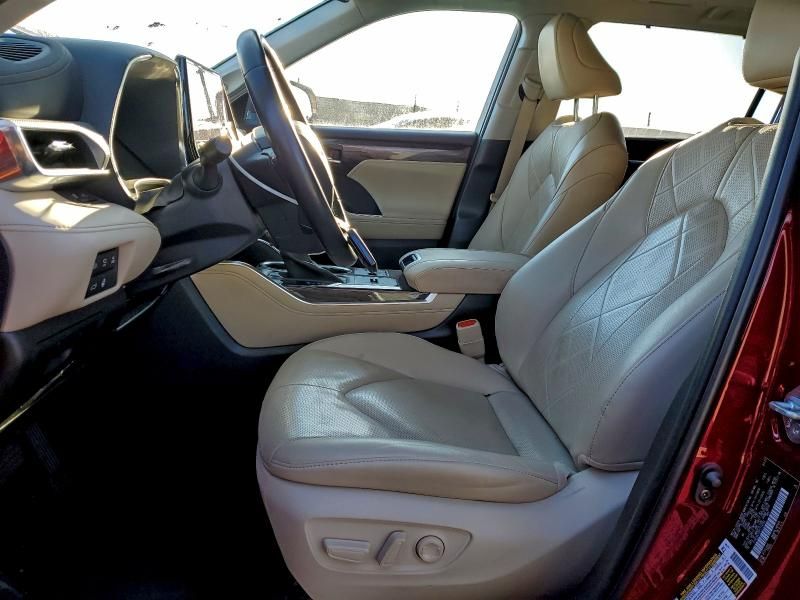 2023 Toyota Highlander Hybrid Limited