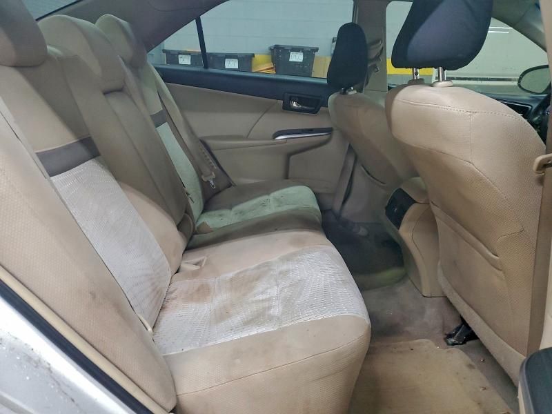 2014 Toyota Camry Hybrid