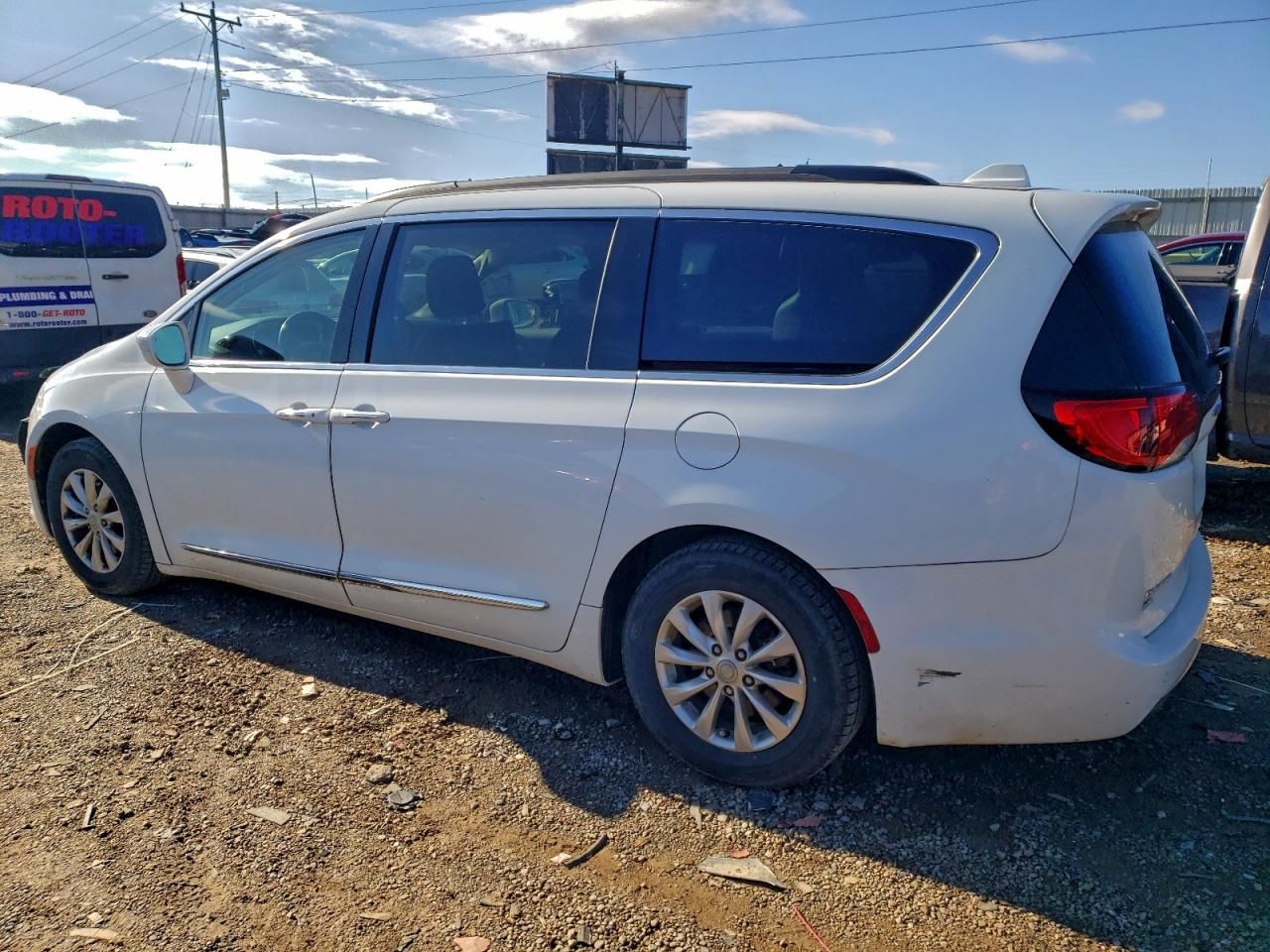 2017 Chrysler Pacifica Touring l