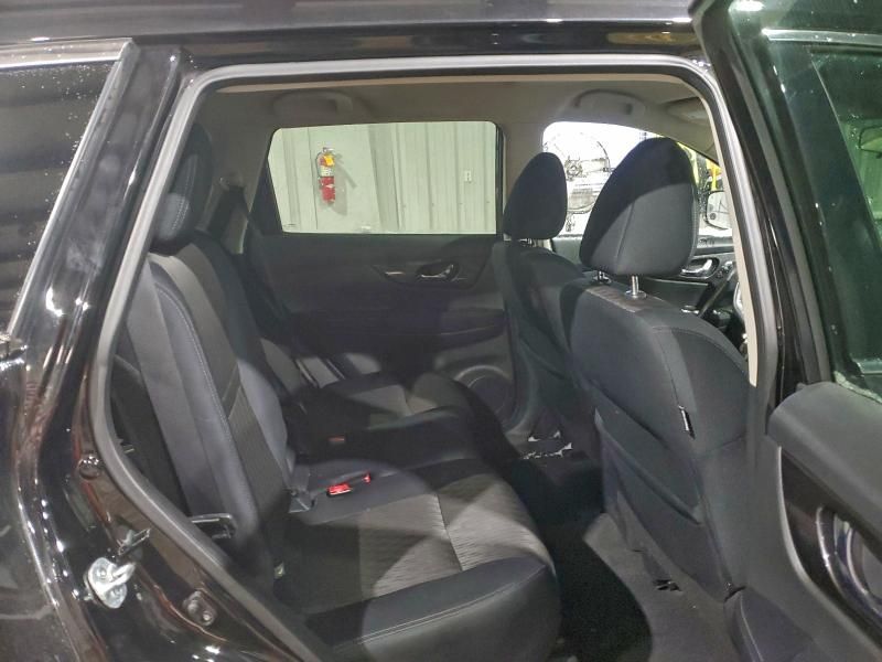 2018 Nissan Rogue sv