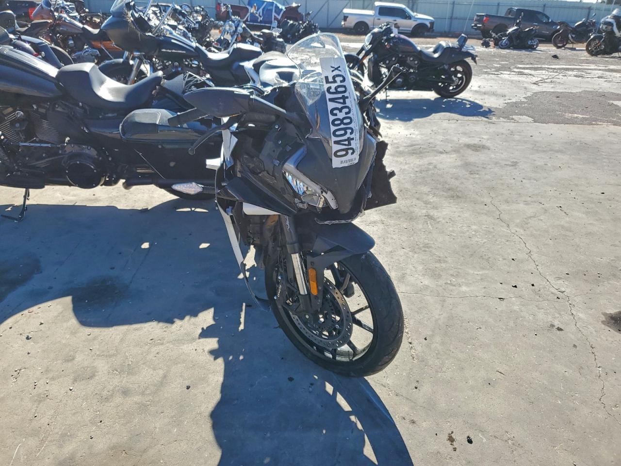 2025 Cfhg 300SS