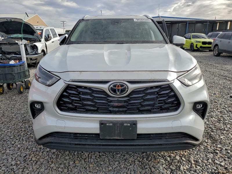 2023 Toyota Highlander l