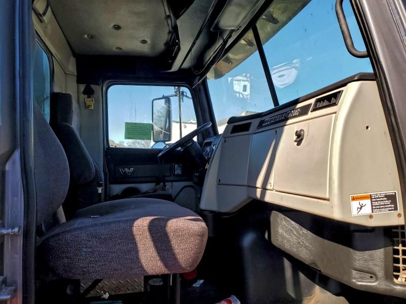 2018 Western Star 2018 Western Star 4700 Dump Truck