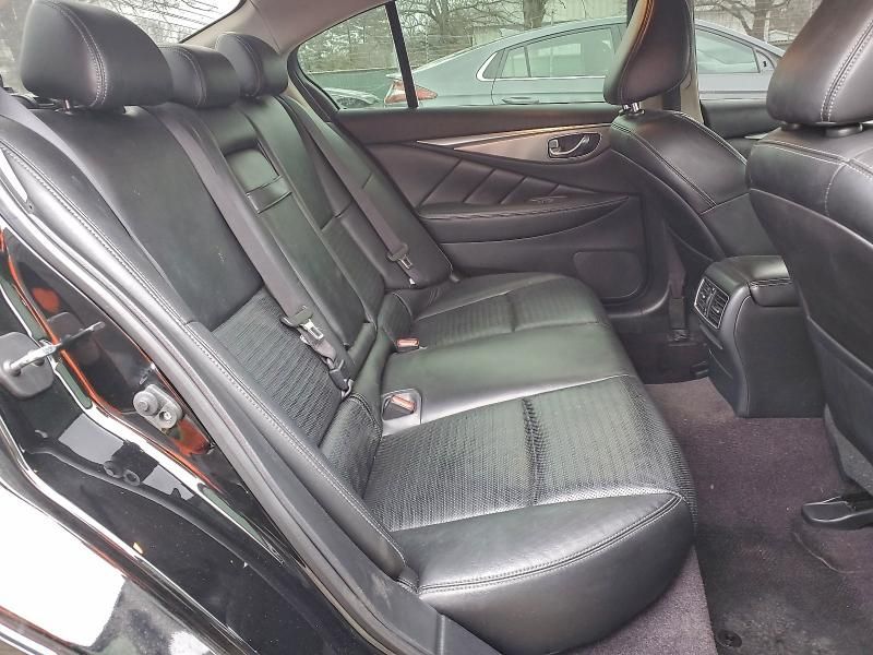 2018 Infiniti Q50 Luxe