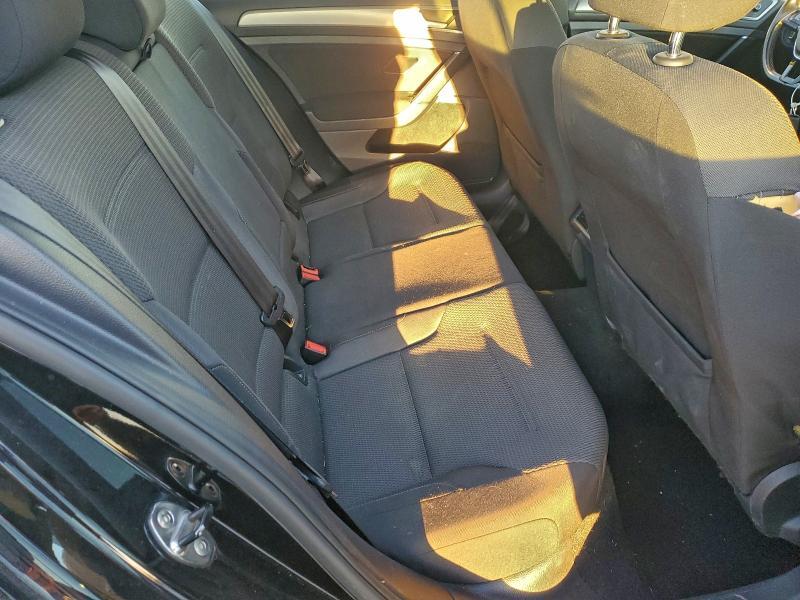 2016 Volkswagen Golf s