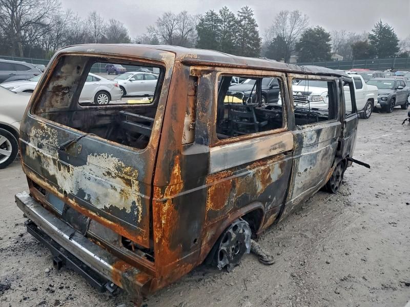 1986 Volkswagen Vanagon bus