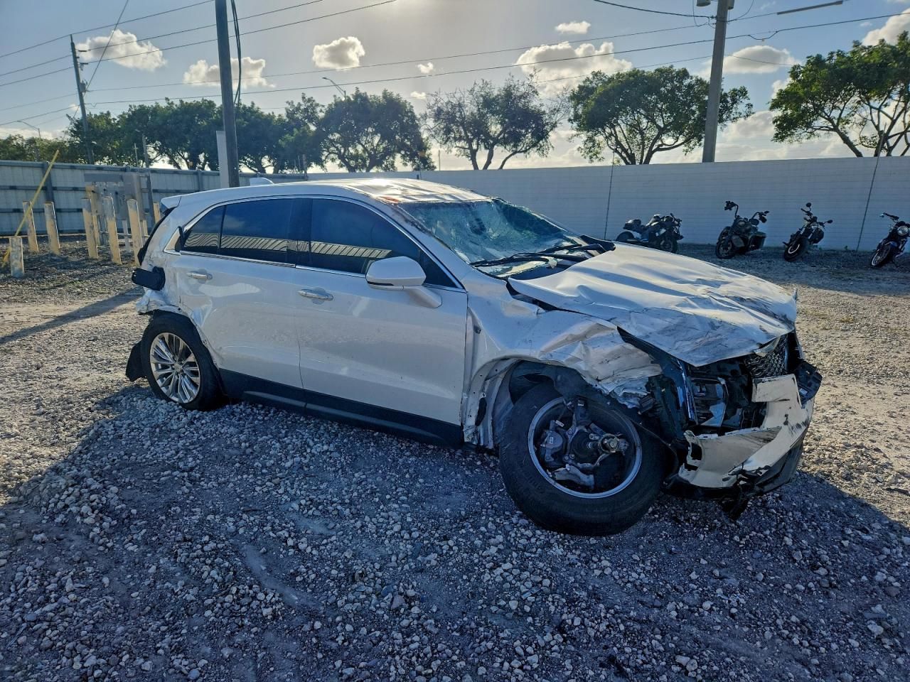 2024 Cadillac XT4 Luxury