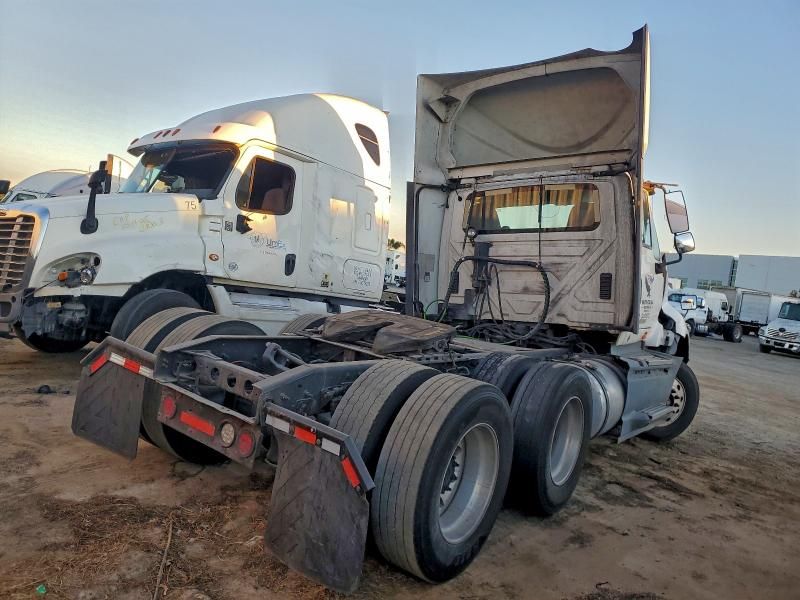 2015 International Prostar-trailer Other