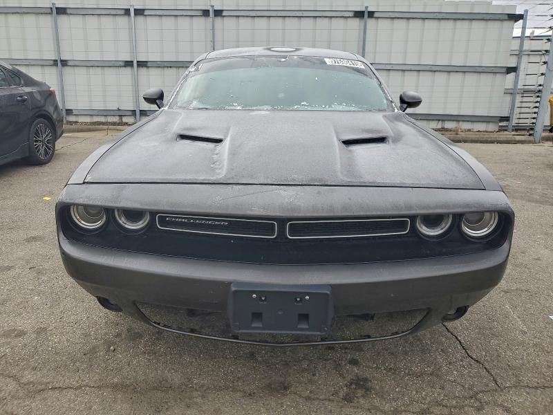 2020 Dodge Challenger sxt