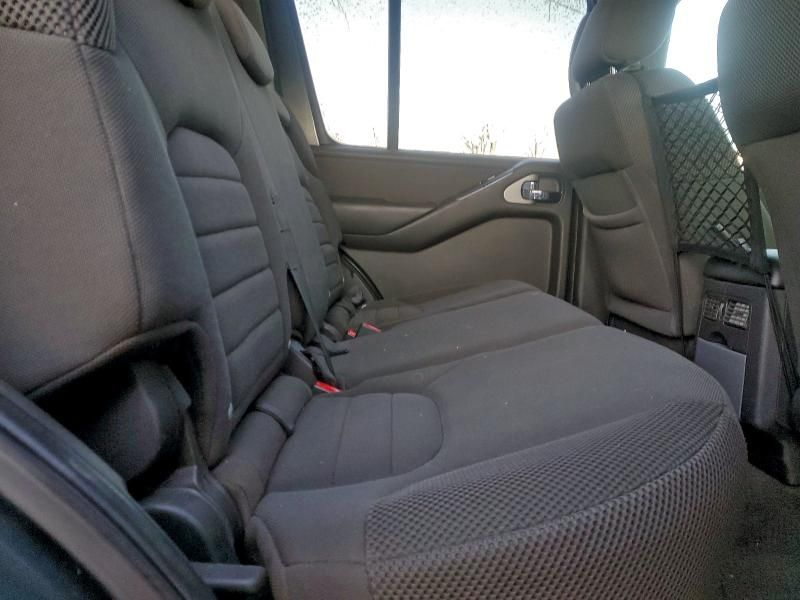 2008 Nissan Pathfinder s