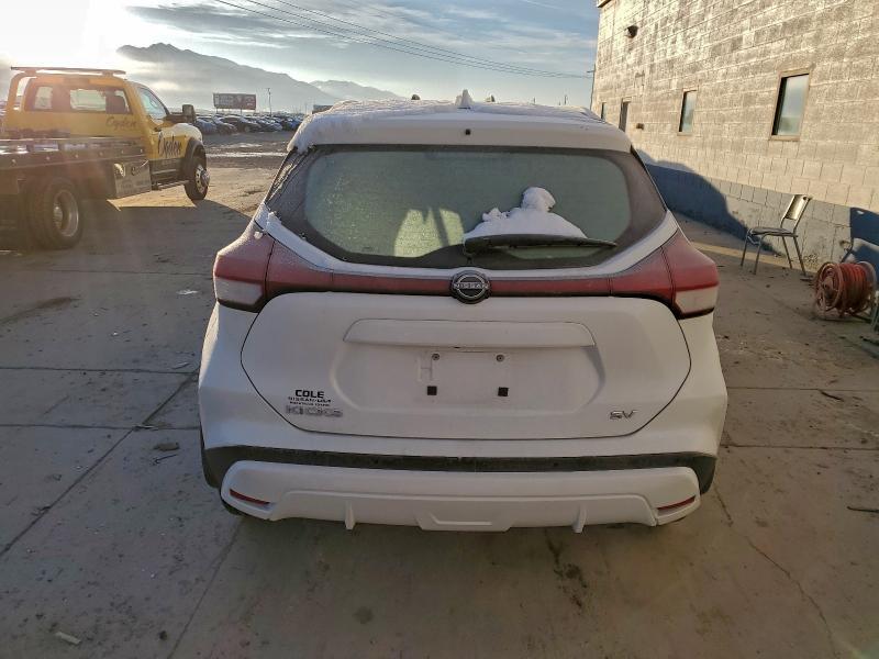 2024 Nissan Kicks sv