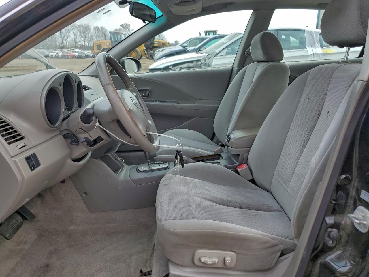 2002 Nissan Altima Base