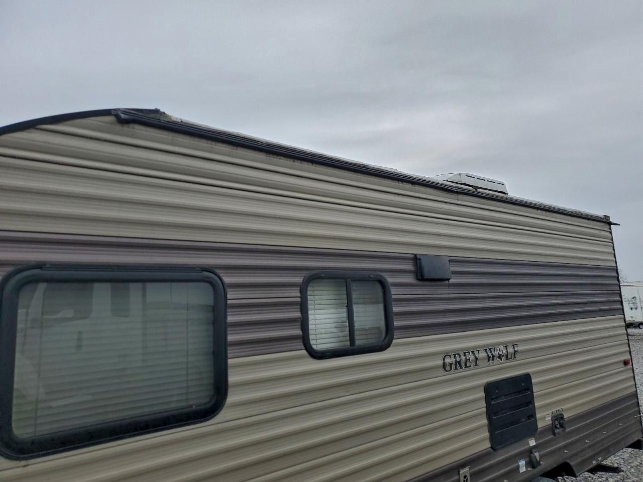 2017 Wildwood 2017 Foresriver Grey Wolf
