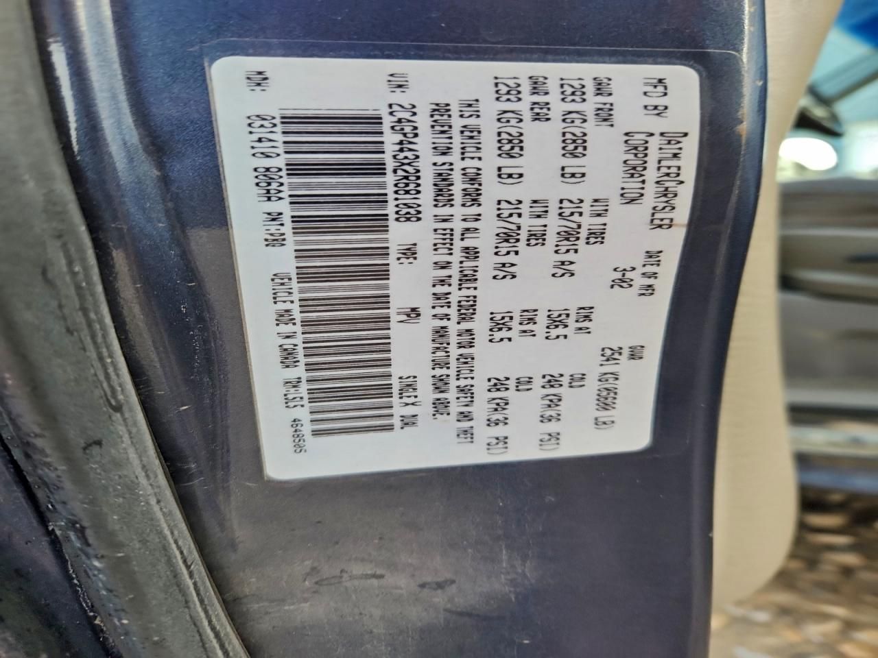 2002 Chrysler Town & Country lx